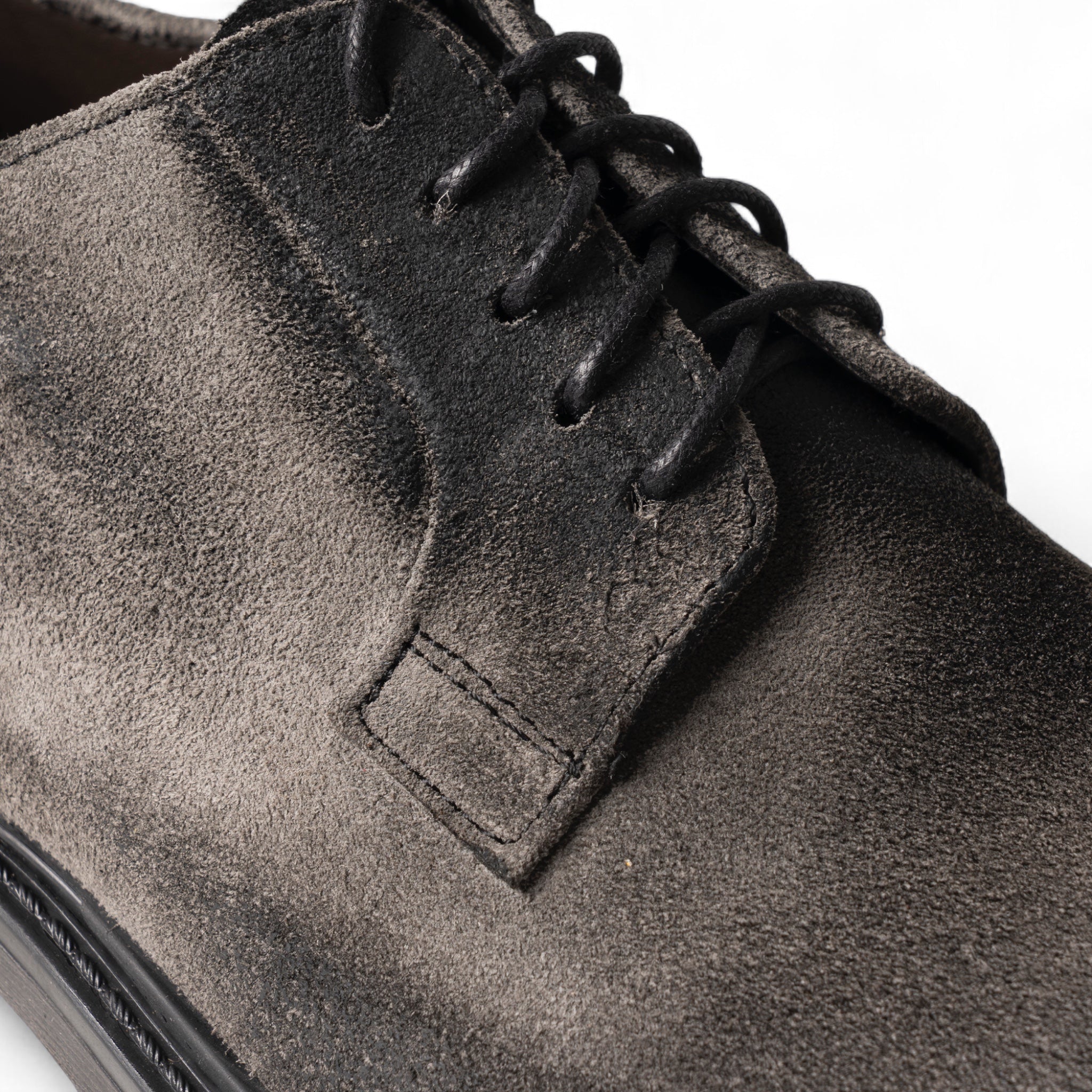 Derby in camoscio grigio antico