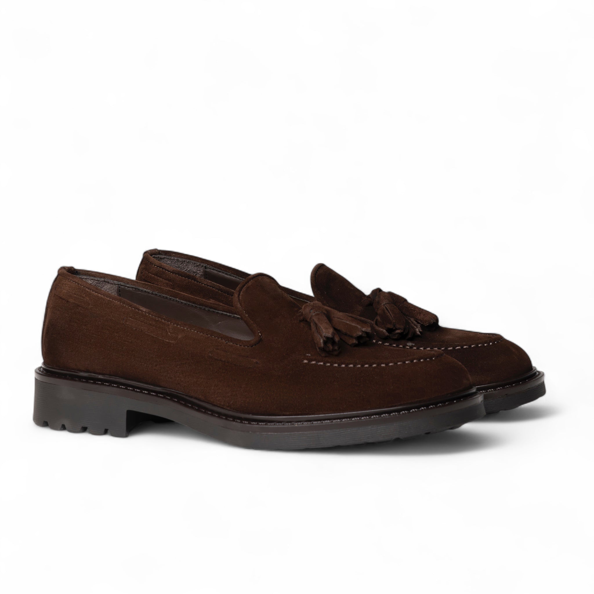 Mocassino in camoscio testa di moro con nappine