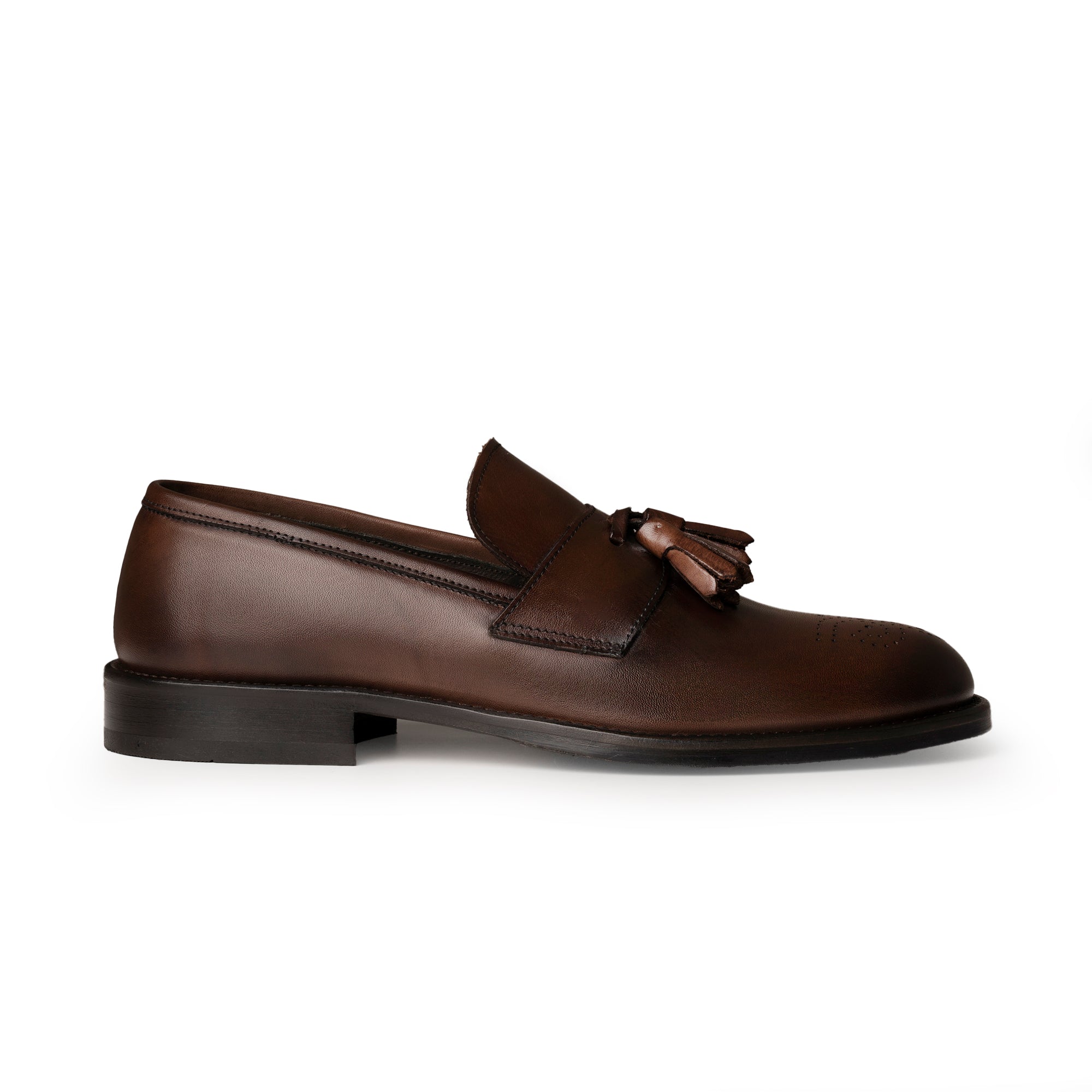 Mocassino con nappine in pelle spazzolata marrone