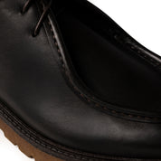 Ingegnere in pelle testa di moro