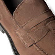 Mocassino penny loafer in camoscio marrone