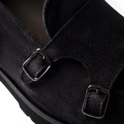 Mocassino double monk in camoscio blu con suola carrarmato