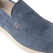 Mocassino slip-on in camoscio azzurro polvere