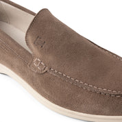 Mocassino slip-on in camoscio tortora